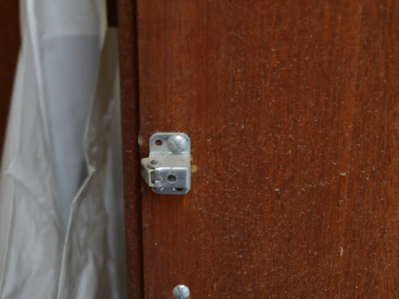 Billede 3 - Mahogni skabslåger