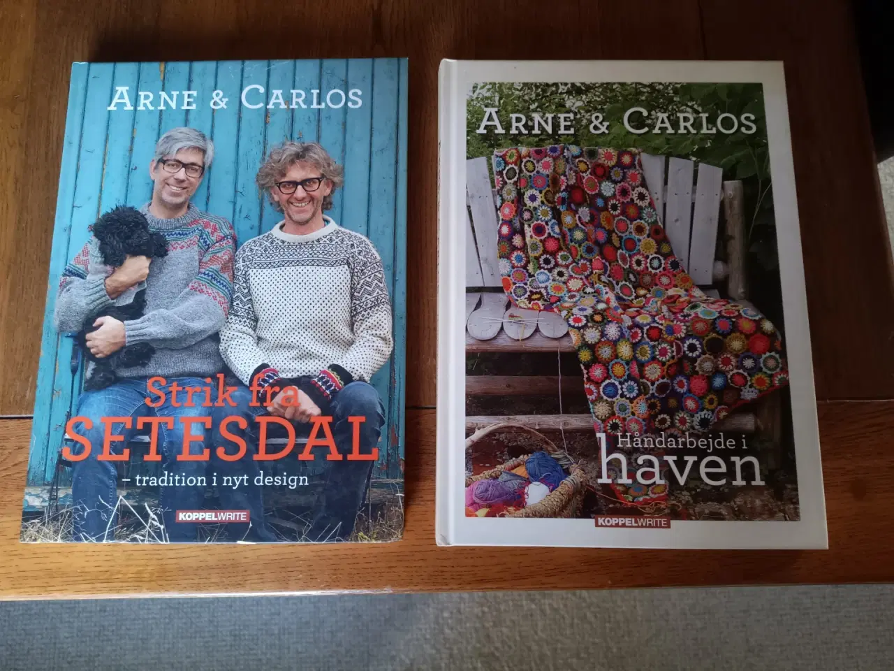 Billede 1 - Strikkebøger med Arne og Carlos