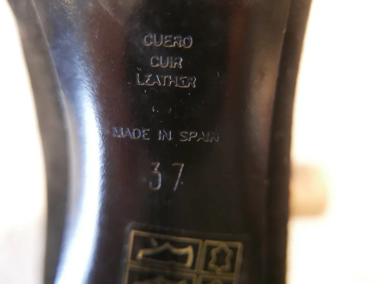 Billede 4 - Festsko til Nytårsaften