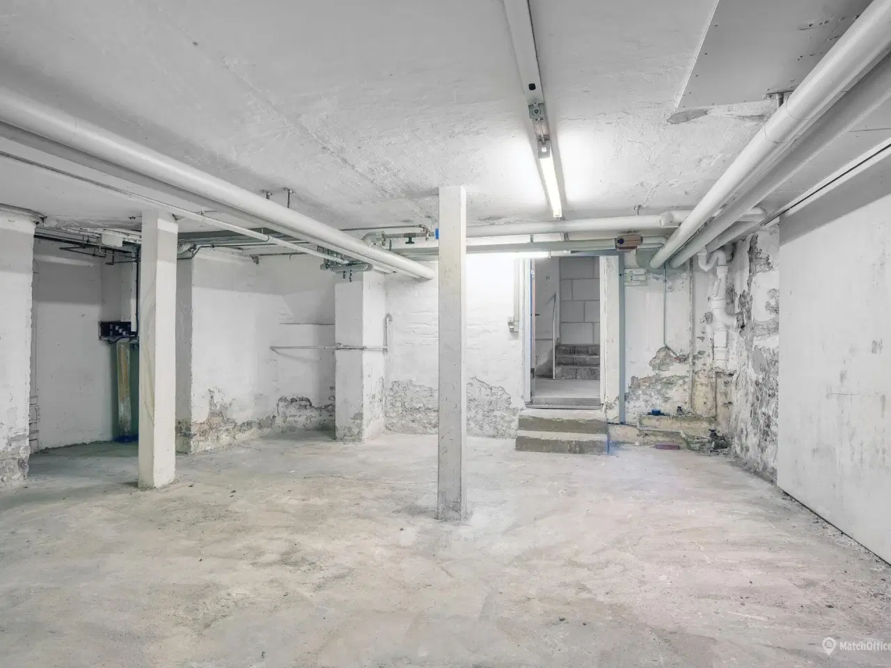 Billede 10 - Flot og lyst butikslejemål velbeliggende centralt i Gentofte med gode eksponeringsmuligheder.