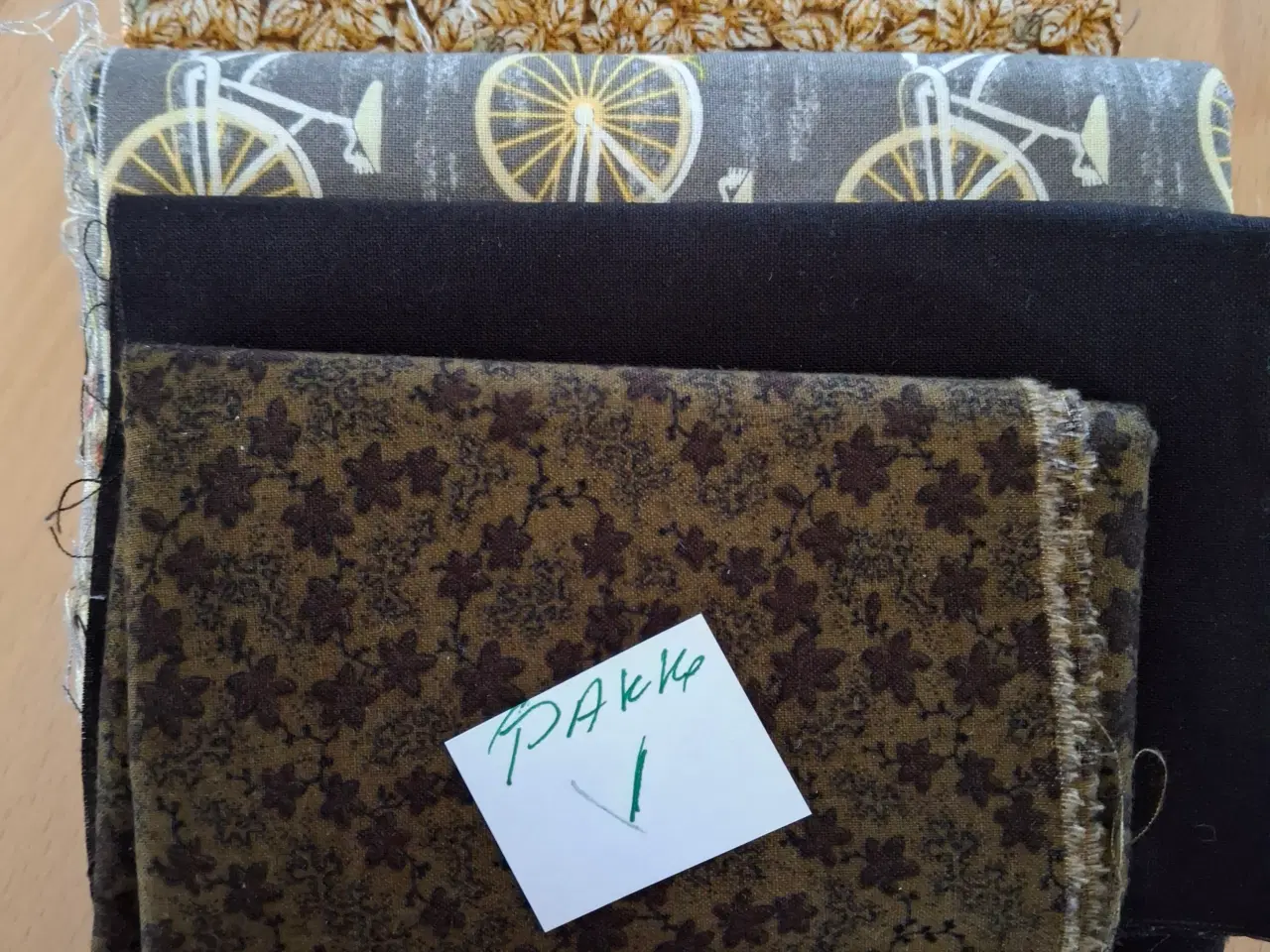 Billede 8 - patchwork restestof, 25 kr for 1 pakke