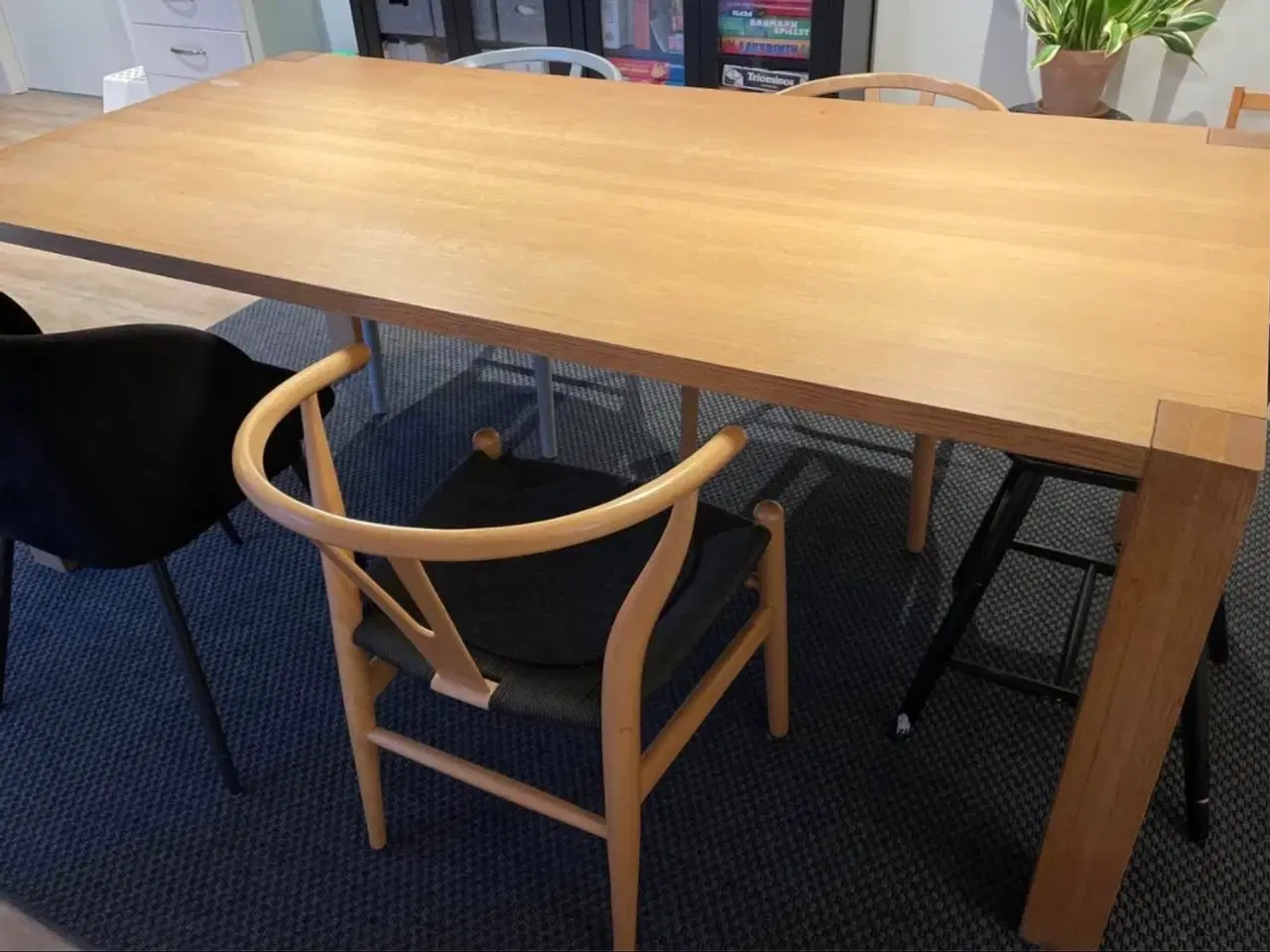 Billede 2 - Spisebord i egettæ