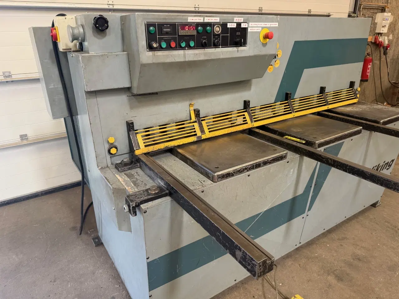 Billede 3 - Maskinsaks 2000 x 8 mm. Dansk produceret HM