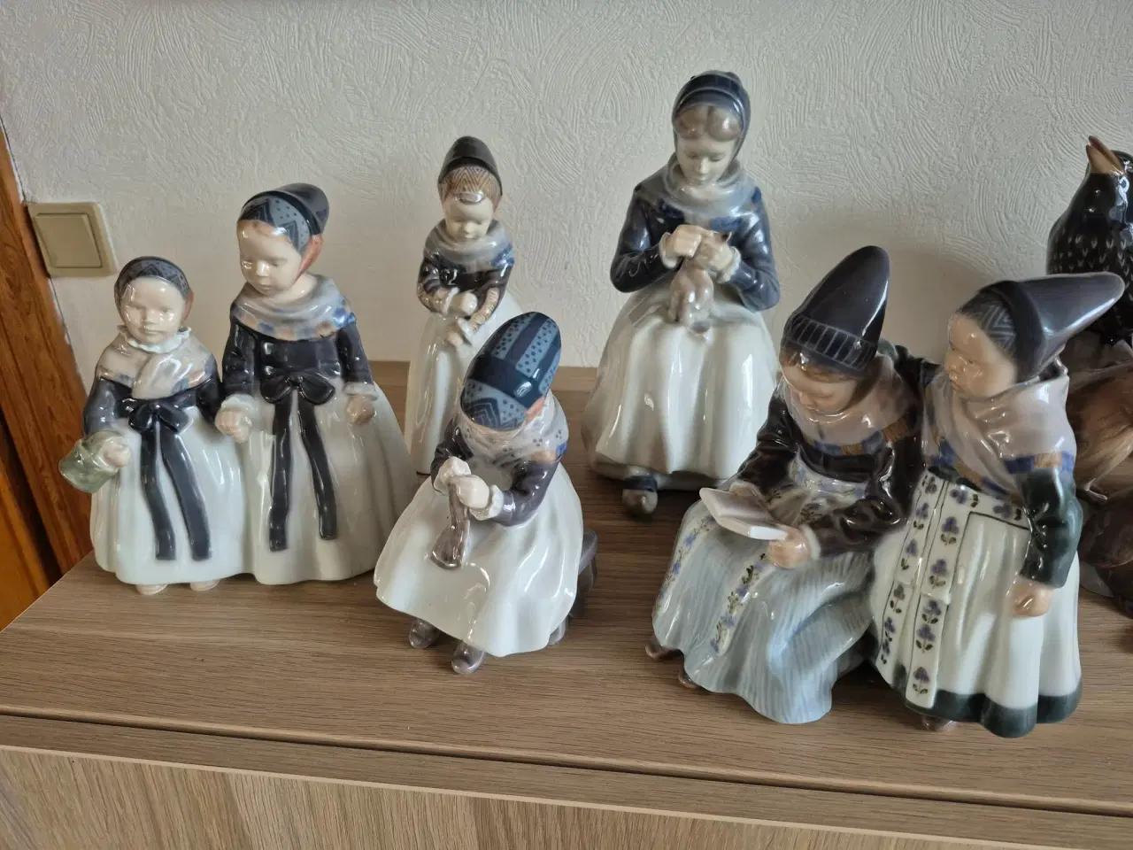 Billede 1 - Amager piger royal copenhagen 