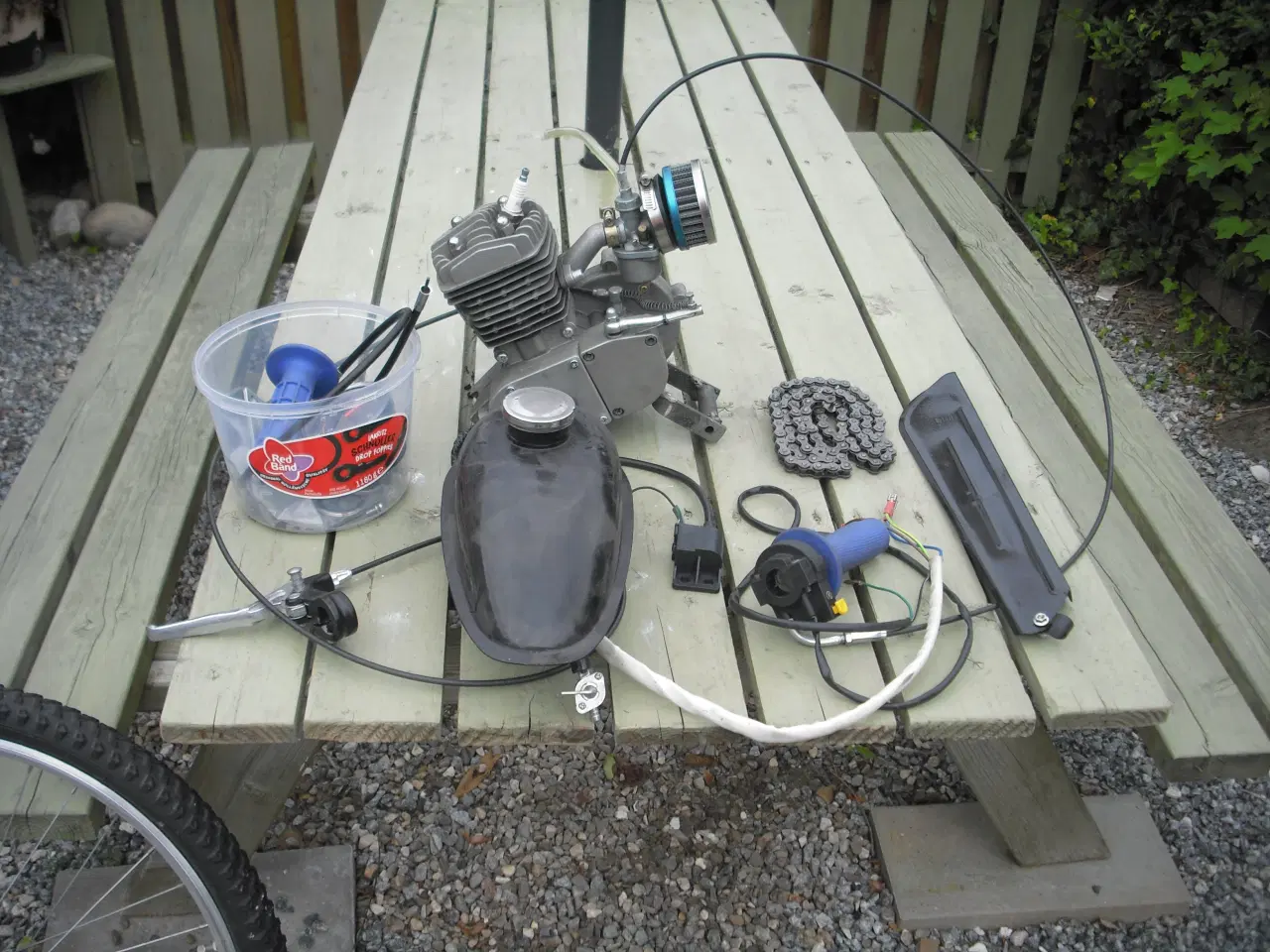 Billede 2 - Motor til cykel og andet sjovt.