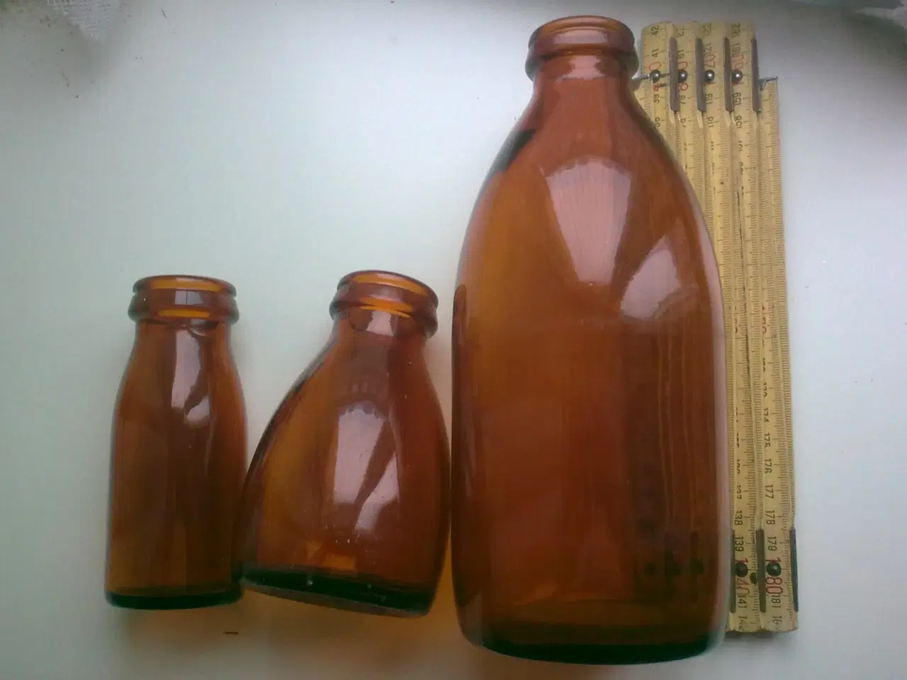 Billede 3 - Holmegaard rav brun glas flasker 3 x 1960r by mælk