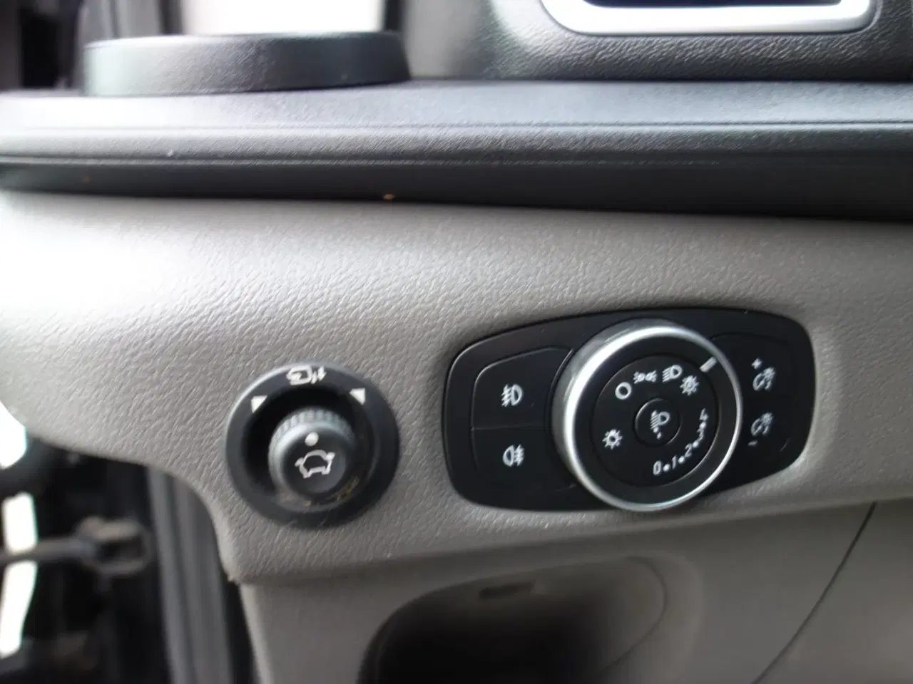 Billede 6 - Ford Transit 350 L3 Van 2,0 TDCi 185 Limited H2 RWD