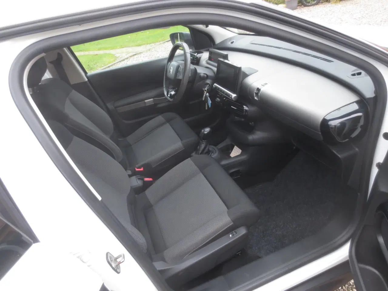 Billede 17 - Citroen C4 Cactus 1.2 i Km 144. År 2015. Nysynet.