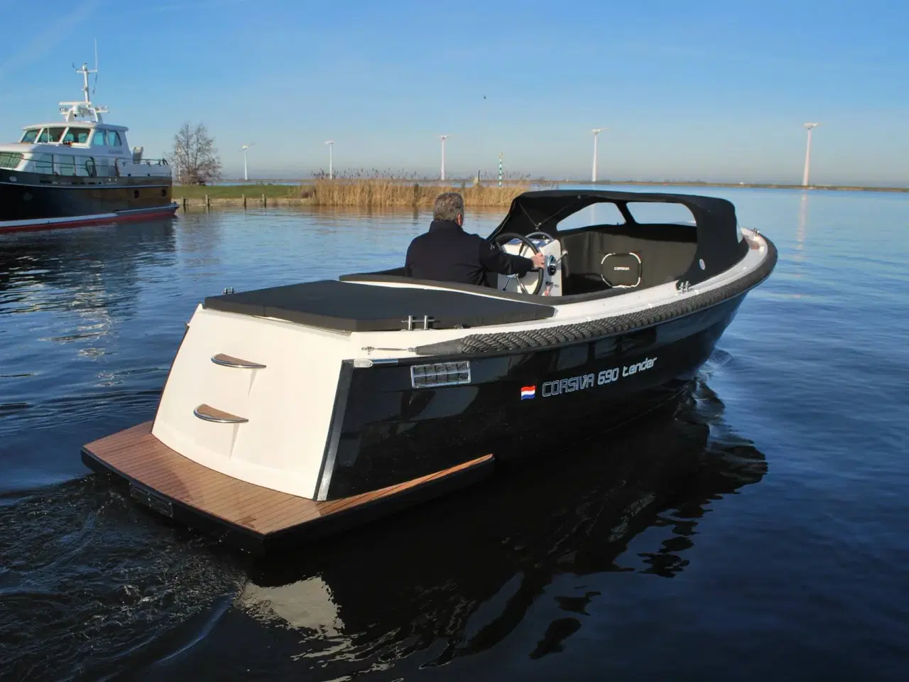 Billede 3 - Corsiva 690 Tender - 40 HK Yamaha/Udstyr