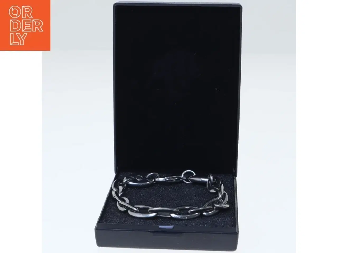 Billede 1 - Armbånd i stål (str. 16 cm)