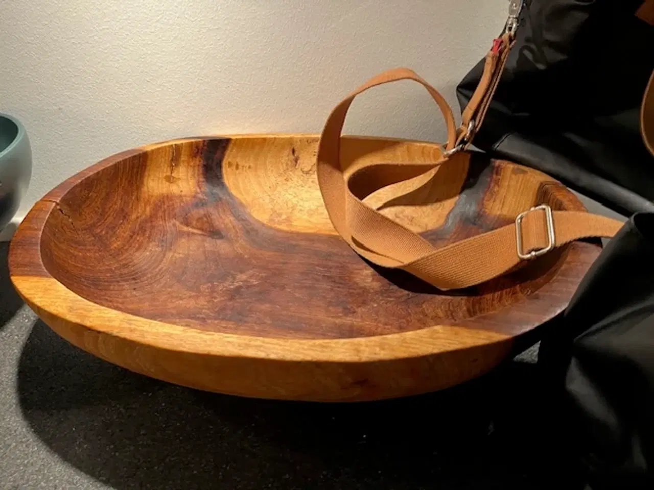 Billede 1 - Stor, rustik unika-træskål med fantastisk patina