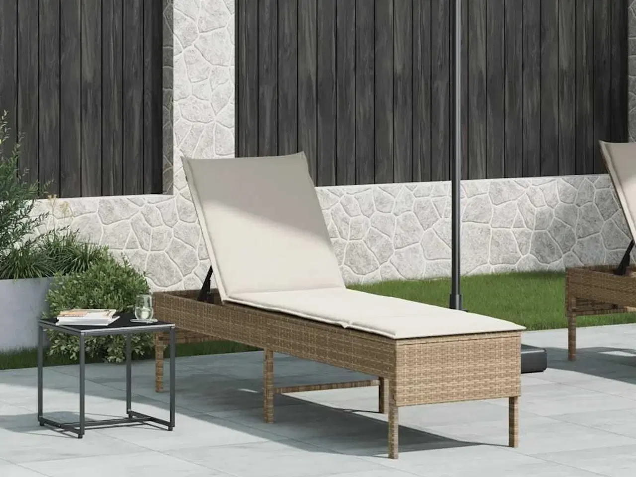Billede 3 - Liggestol med hynde 55x200x44 cm polyrattan beige