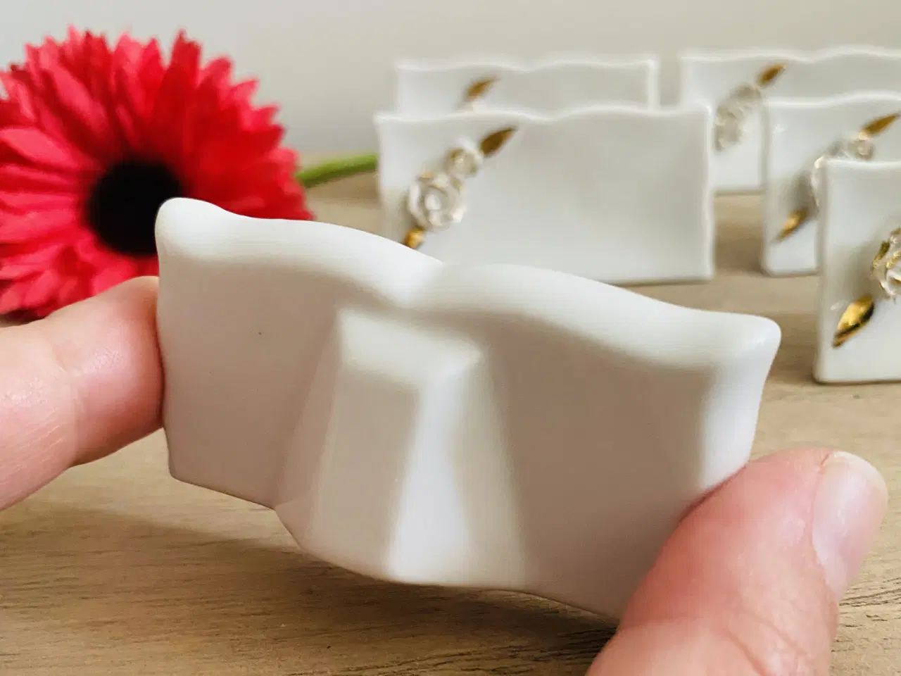 Billede 5 - 6 stks yndige vintage navneskilte i porcelæn 