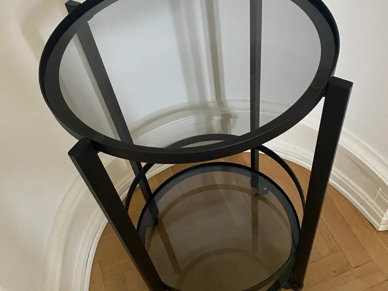 Billede 5 - Barbord med hjul og glashylder