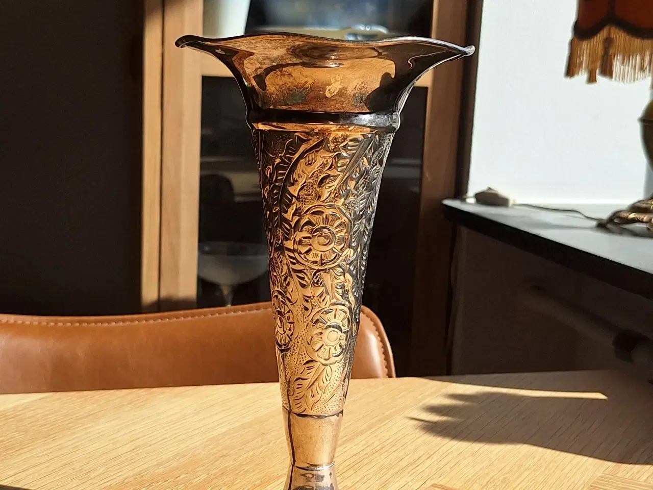 Billede 1 - Vase I pletsølv 