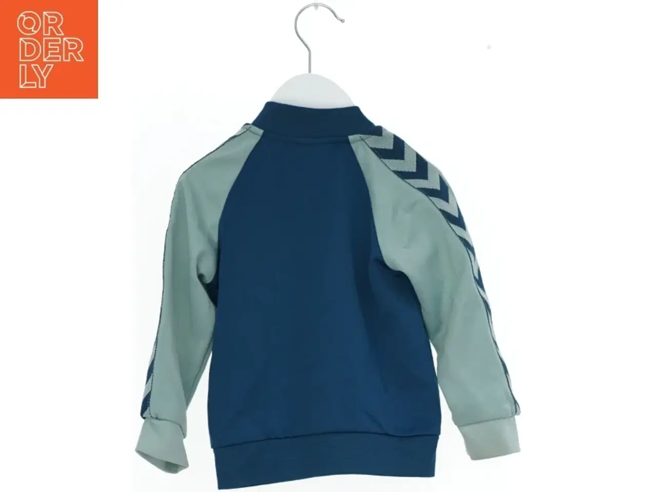 Billede 2 - Børnejakke med lynlås fra Hummel (str. 92)