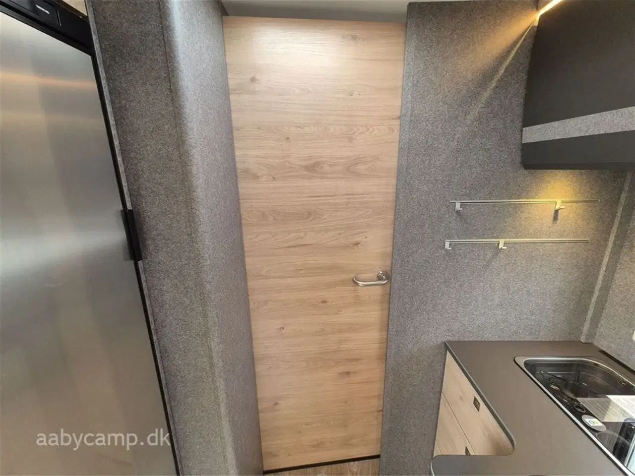 Billede 15 - 2023 - Dethleffs Just GO T7055 EB AUT. Automatgear. Solceller. Batteri. Markise. Elektrisk indgangstrin. Kun 29,000 Km !!!