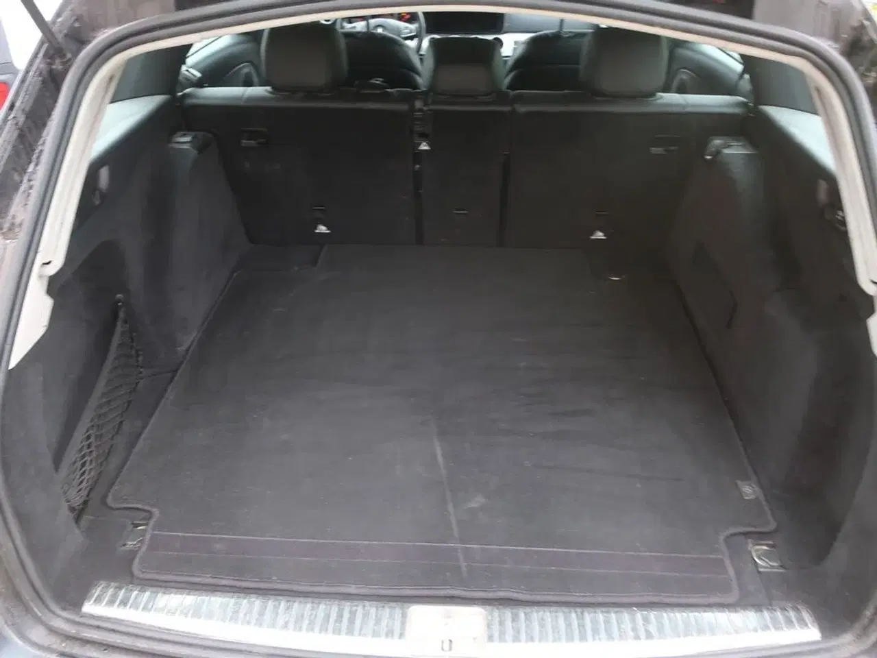 Billede 16 - Personbil MERCEDES E200d (momsfri) (uden afgift)