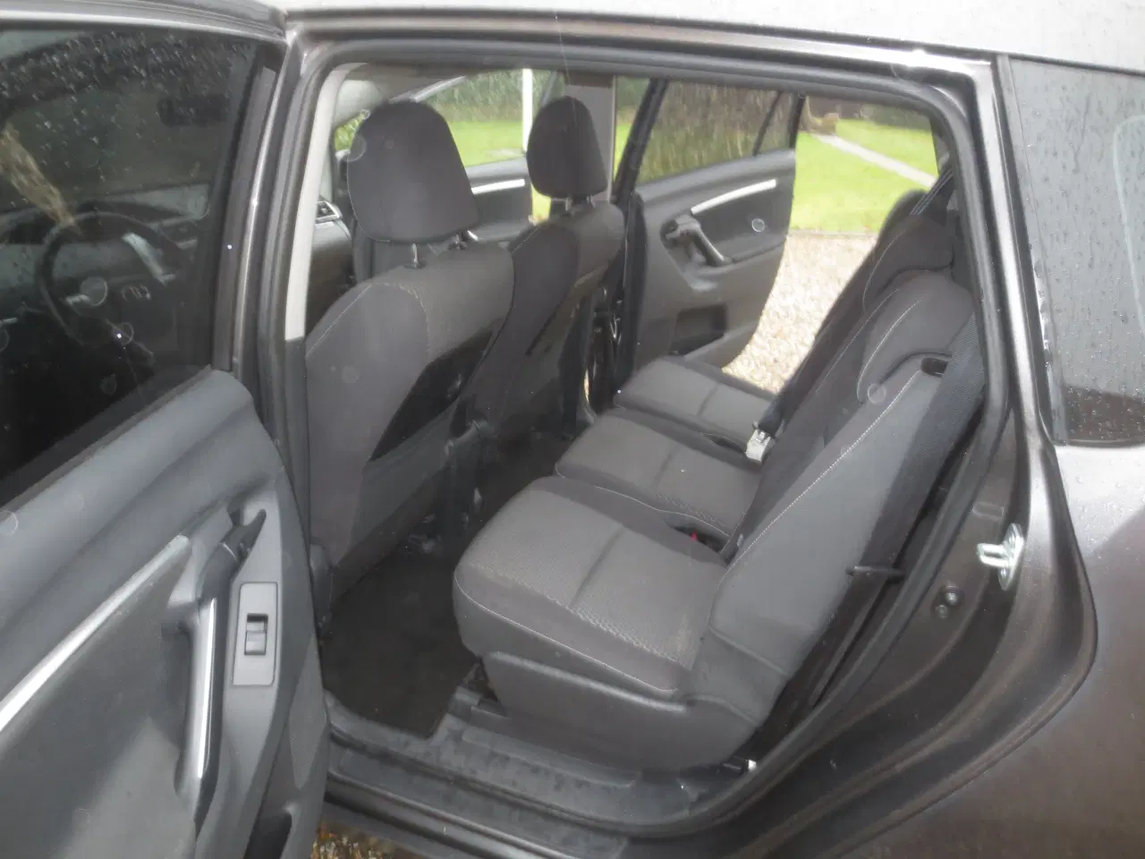 Billede 14 - Pæn Toyota Verso 1.6 D 7 Pers År 2014. 