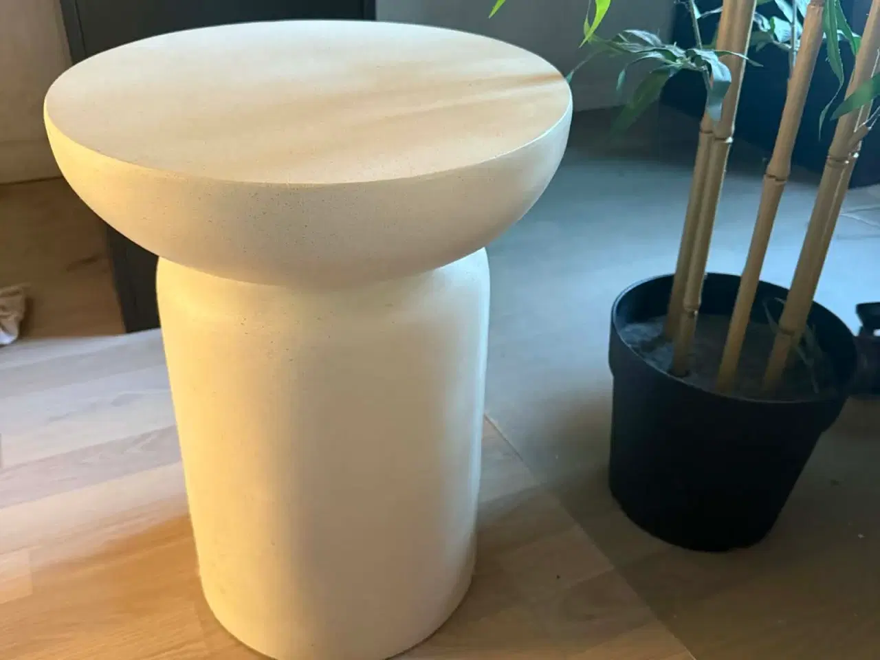 Billede 1 - Natbord fra Jysk 