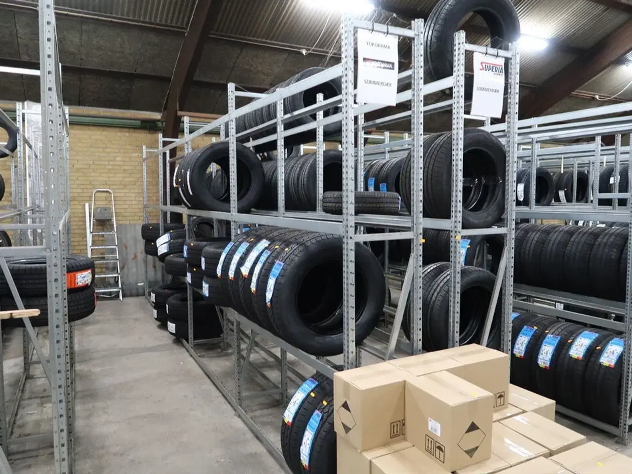 Billede 1 - 8 fag dækreoler uden indhold