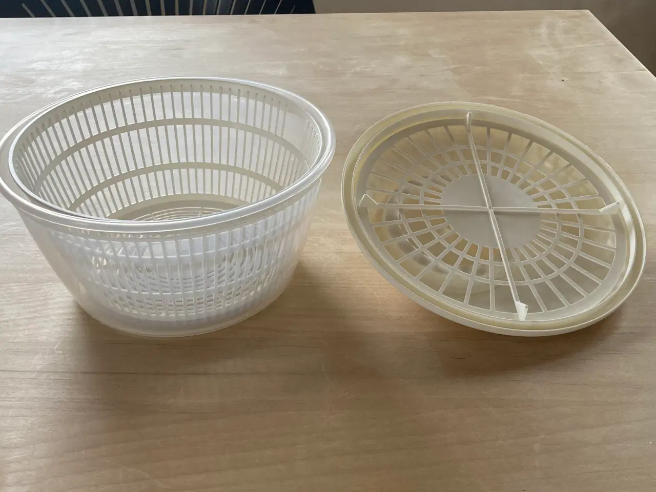 Billede 3 - IKEA salatslynge i hvid plast