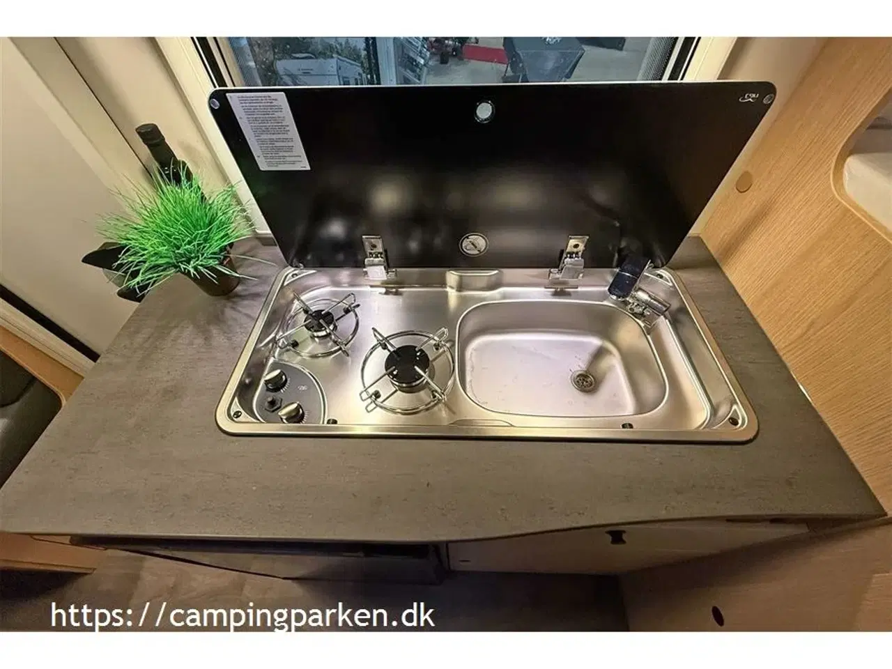 Billede 7 - 2026 - SunLight   Kompakt van under 6 meter, perfekt til 2 personer. Veludstyret m. adaptiv fartpilot og automatgear