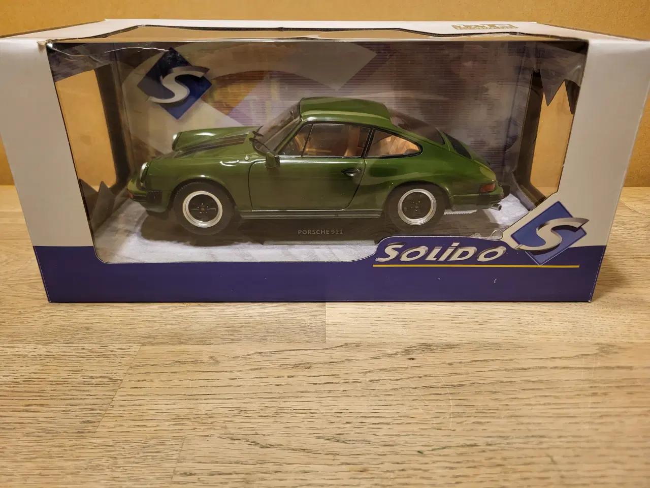 Billede 1 - Modelbil 1:18 porsche 911 - 400 kr.