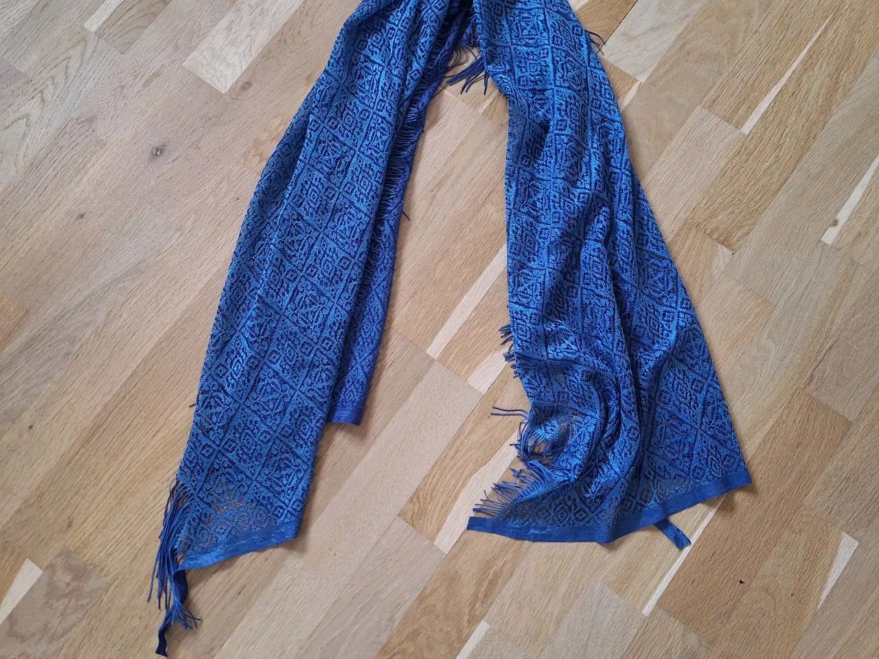 Billede 1 - Tørklæde