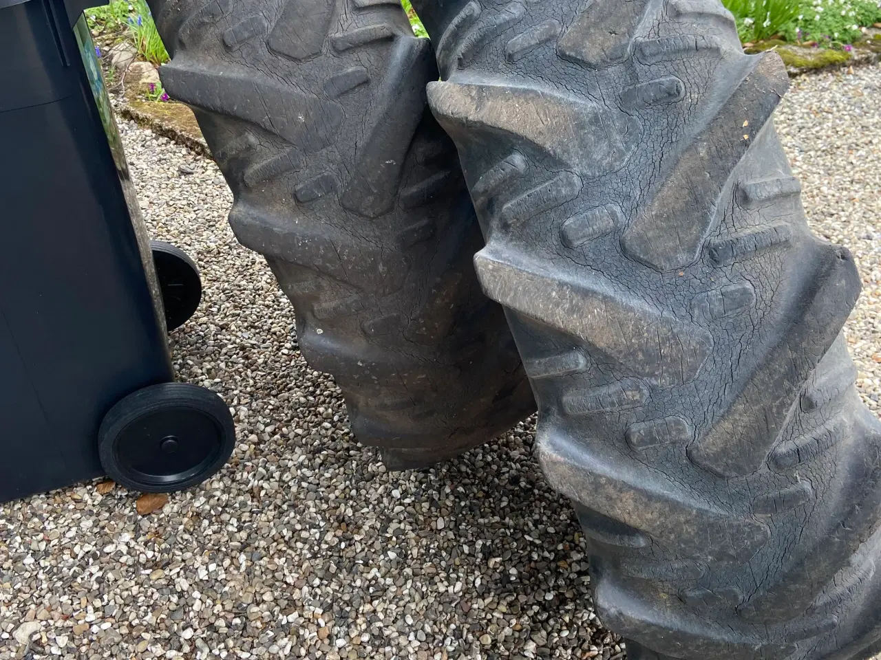 Billede 4 - 2 stk. traktorhjul 13,6 x R 28  8 ply