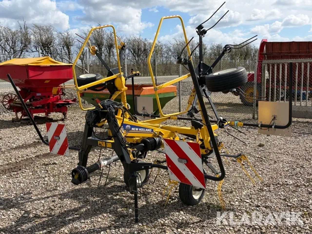 Billede 1 - Høvender New Holland Proted 250