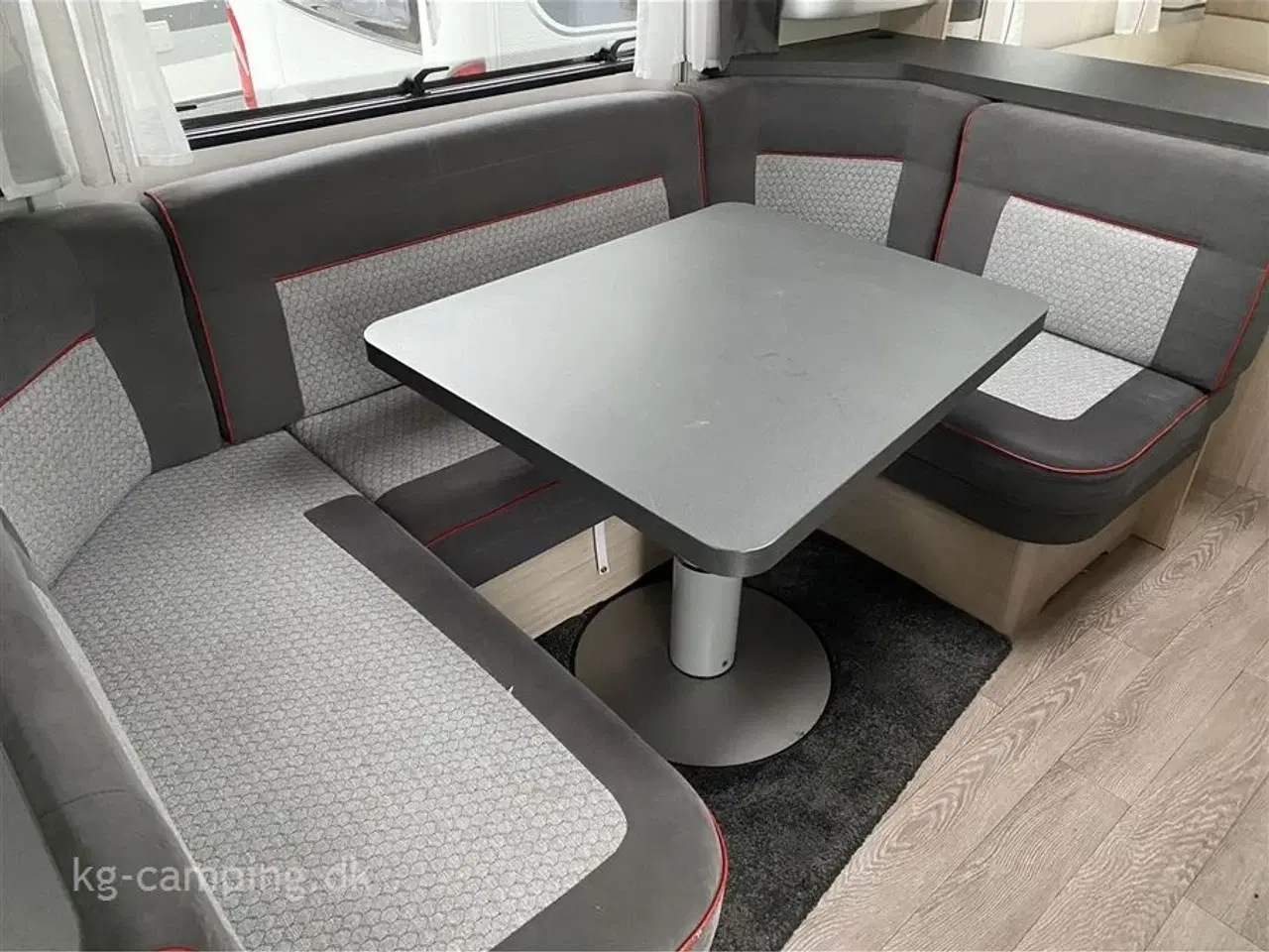 Billede 7 - 2018 - Hobby De Luxe Edition 560 KMFe 3-køjers vogn med dobbeltseng