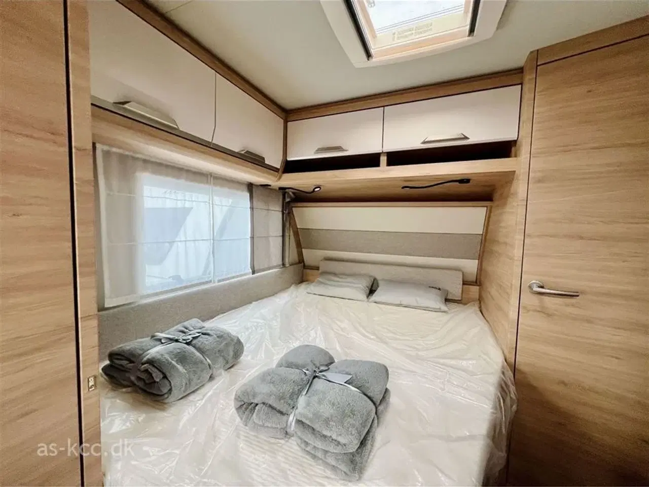 Billede 7 - 2023 - Knaus Südwind 550 FSK 60 Years   Knaus Südwind 550 FSK Dobbeltseng og Køjer