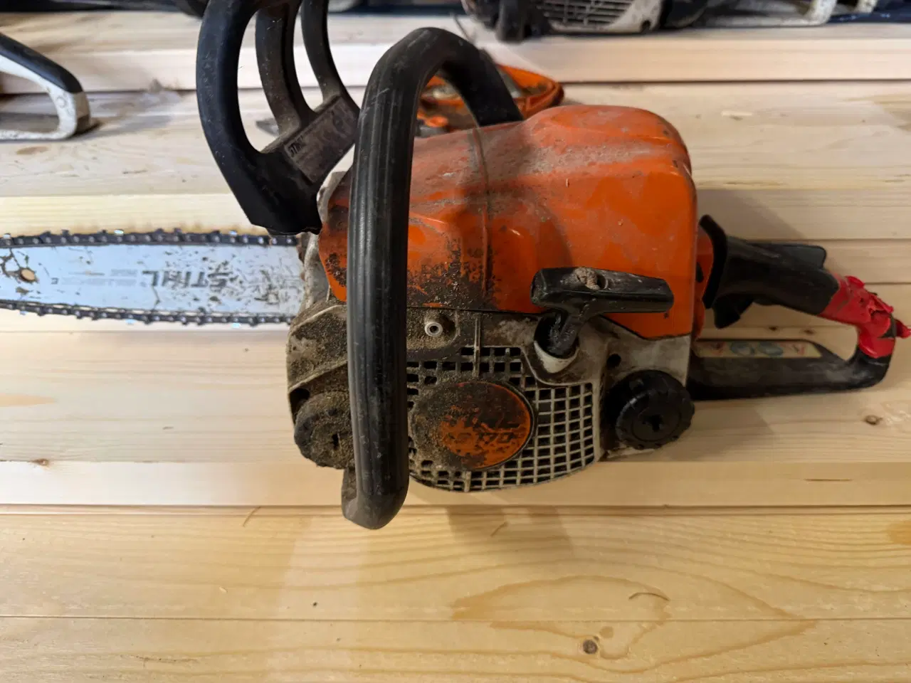 Billede 2 - Lod med motorsave