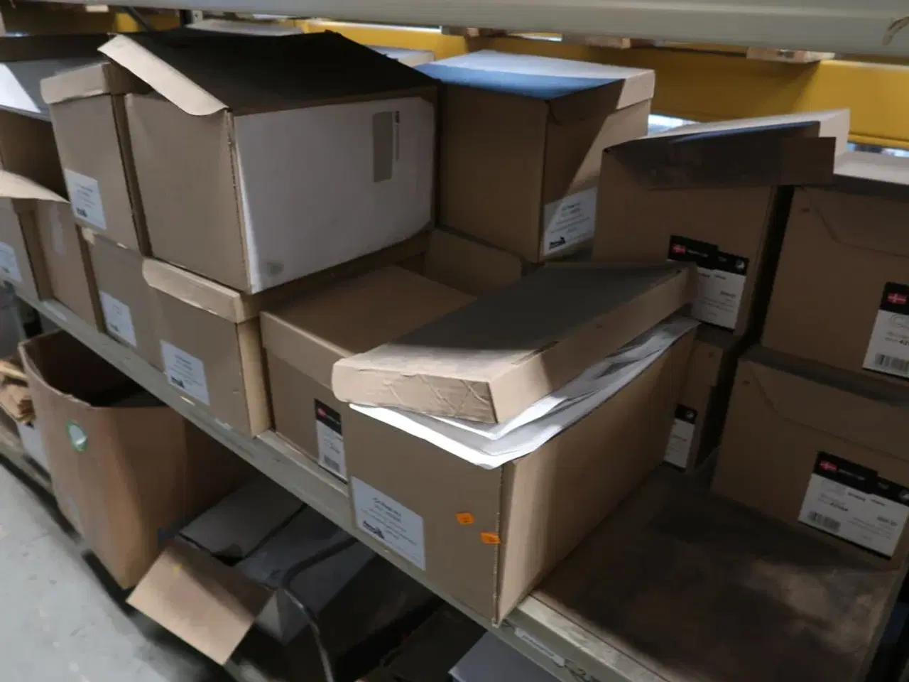 Billede 24 - Div. Glas, LED lys, Vaser, Ventilator, Tonere, Kuverter m.m.