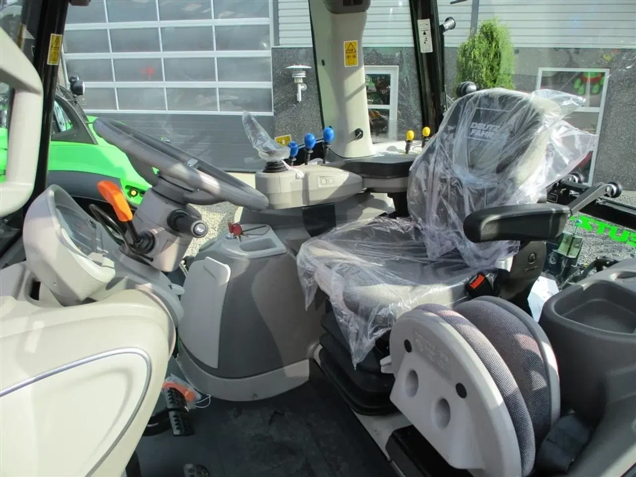 Billede 4 - Deutz-Fahr Agrotron 6205G New and Unused tractor