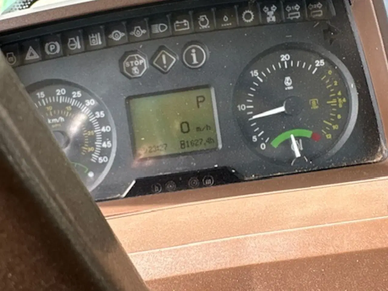 Billede 19 - - - - Traktor udlejes kun 150 kr/time min 4 timer dagligt