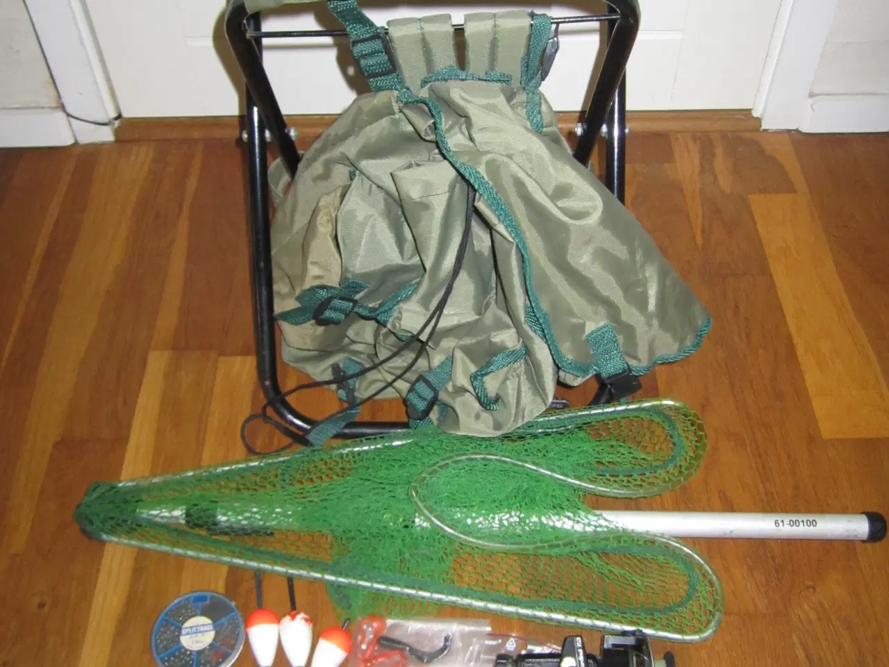 Billede 2 - FISKESTOL + FISKEGREJ.