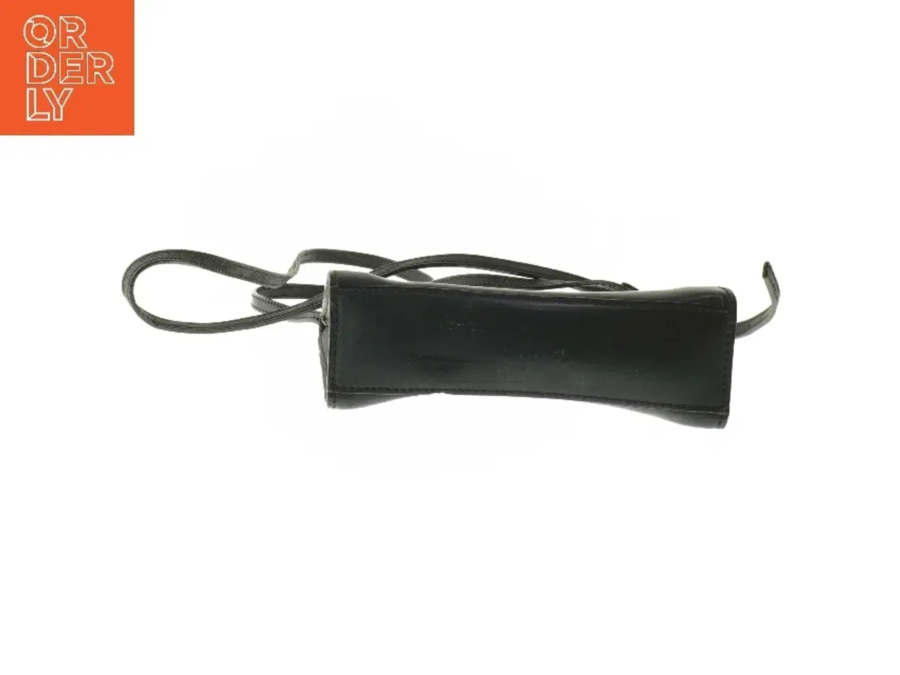 Billede 3 - Sort læder crossbody taske fra Claudio Ferrici (str. 16x16x5 cm)