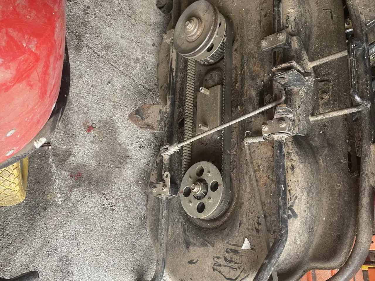 Billede 7 - JONSERED havetraktor Model FR2113 MA BRIGGS START