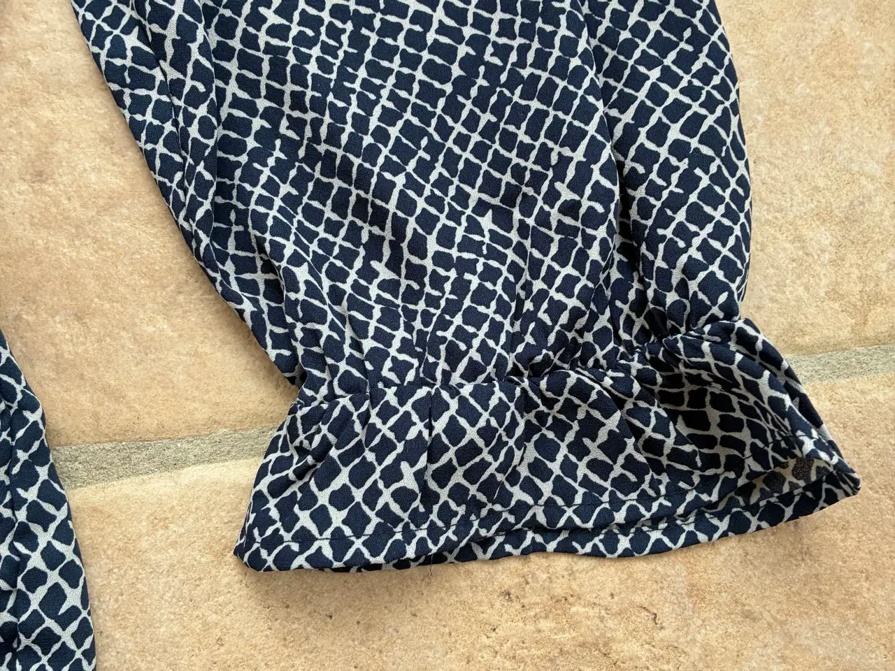 Billede 4 - Only Pigalle bluse str.M