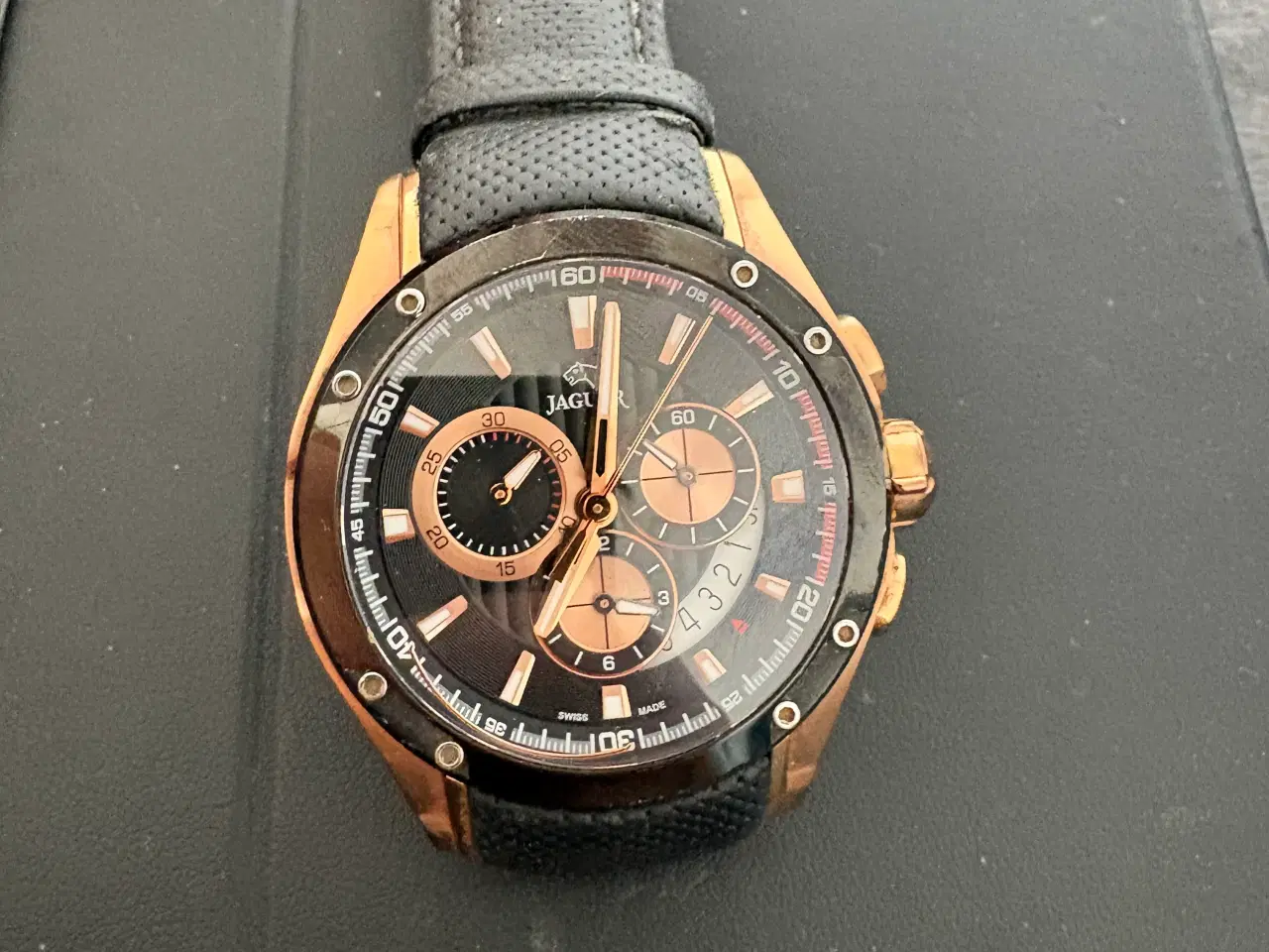 Billede 1 - Jaguar Special Edition herreur med sort læderrem