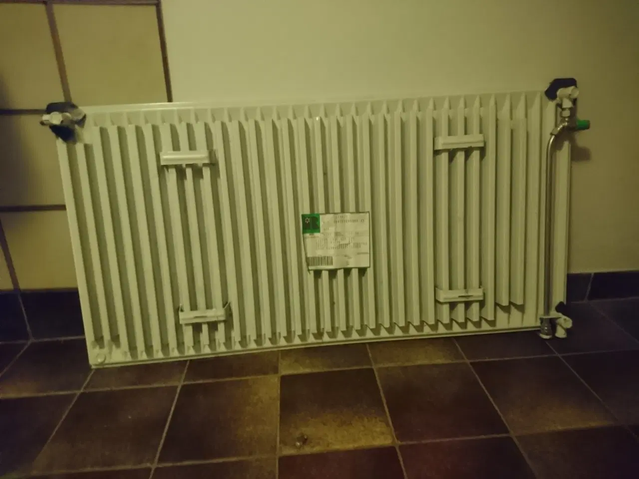 Billede 2 - Rio radiator 1100 X 555 PK 1 med ventil og rør