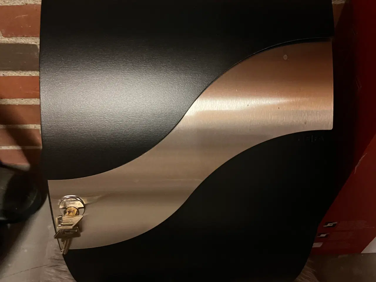 Billede 1 - Postkasse wave