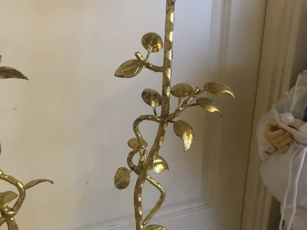 Billede 3 - Gamle fine guldfarvet gulvlysestager i jern/metal