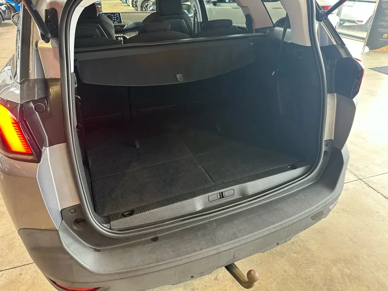 Billede 9 - Peugeot 5008 1,2 e-THP 130 Strike 7prs