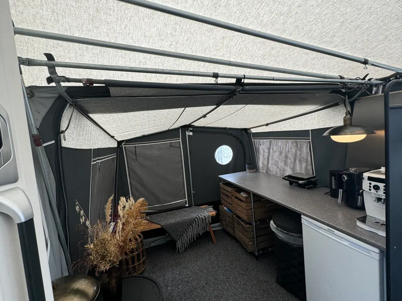 Billede 15 - Fast ligger dethleffs campingvogn på Jambo