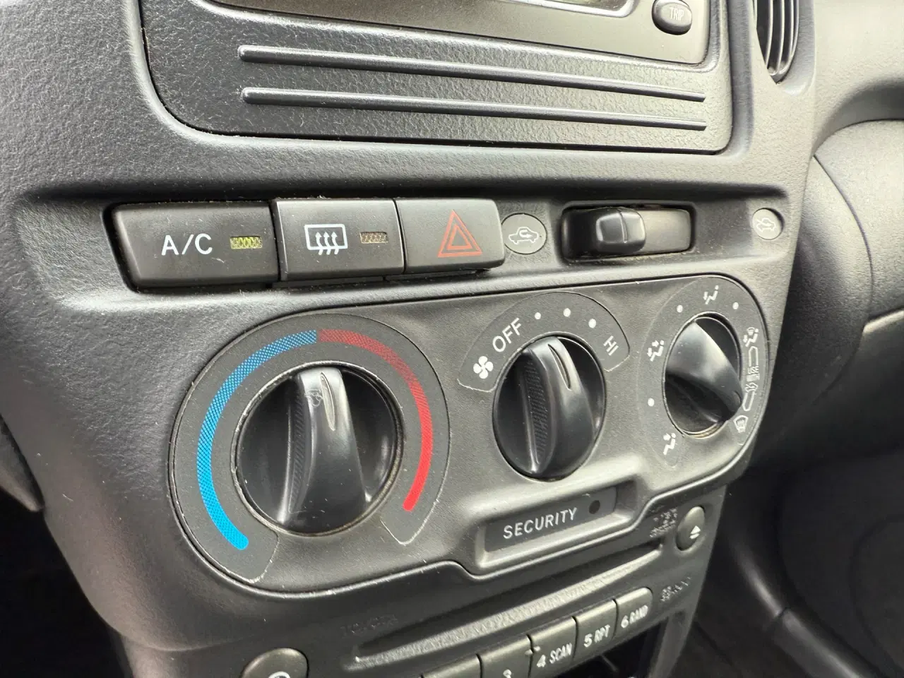 Billede 12 - Toyota Yaris Verso 1,3 Linea Sol 86HK