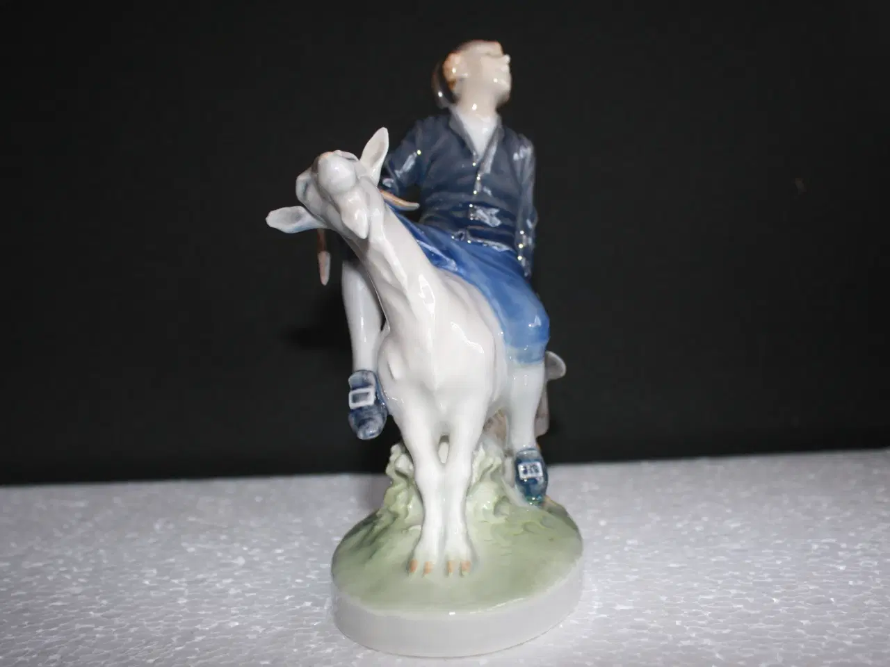 Billede 4 - Royal Copenhagen, figur forestillende Klods Hans