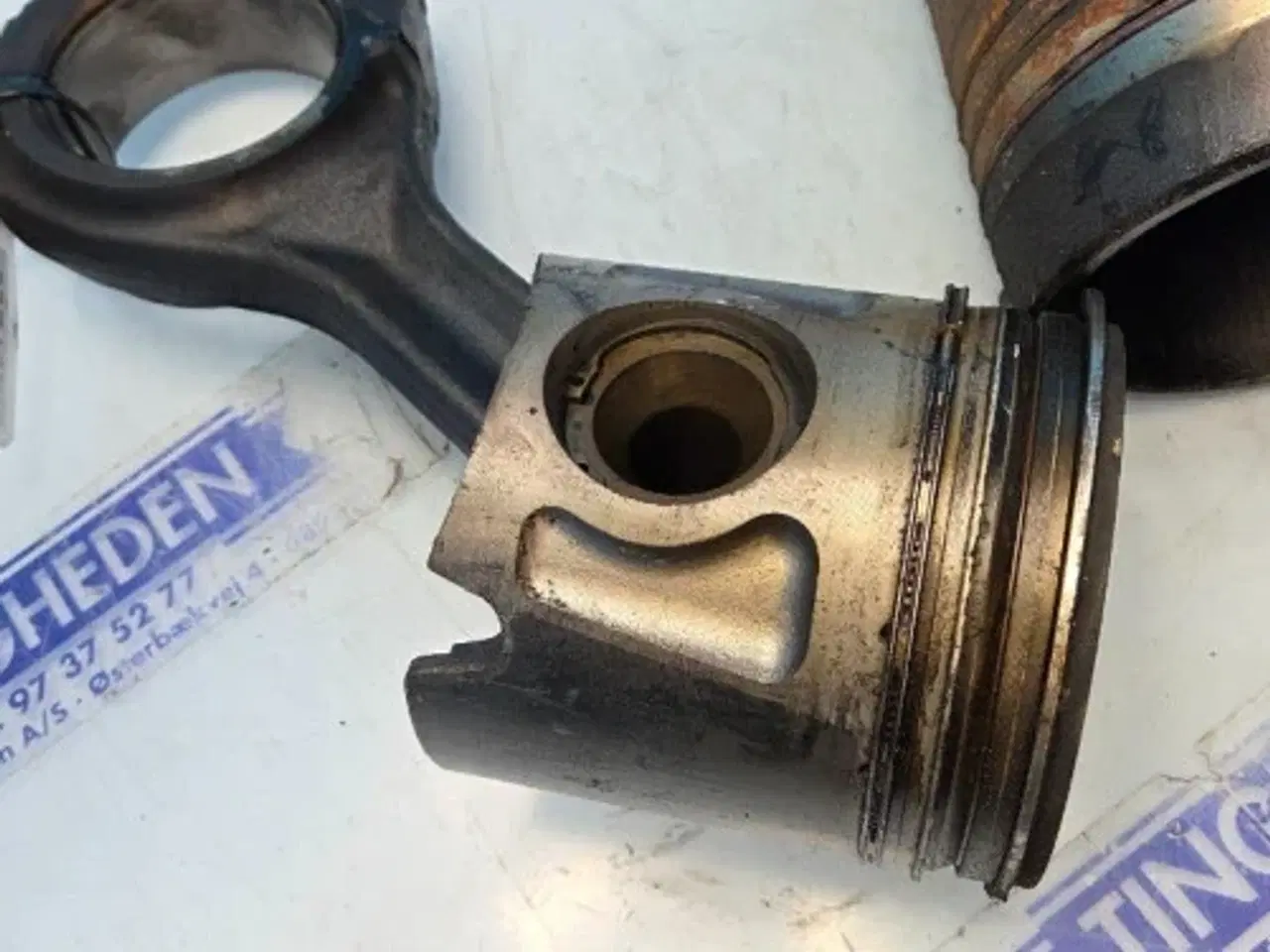 Billede 5 - Iveco  Cursor13   Stempel Sæt   8094840